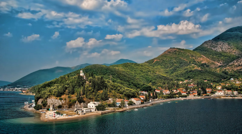 12289811374_bfb2d8373d_b-800×445