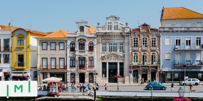 photo-1531772337062-9d94547f333f