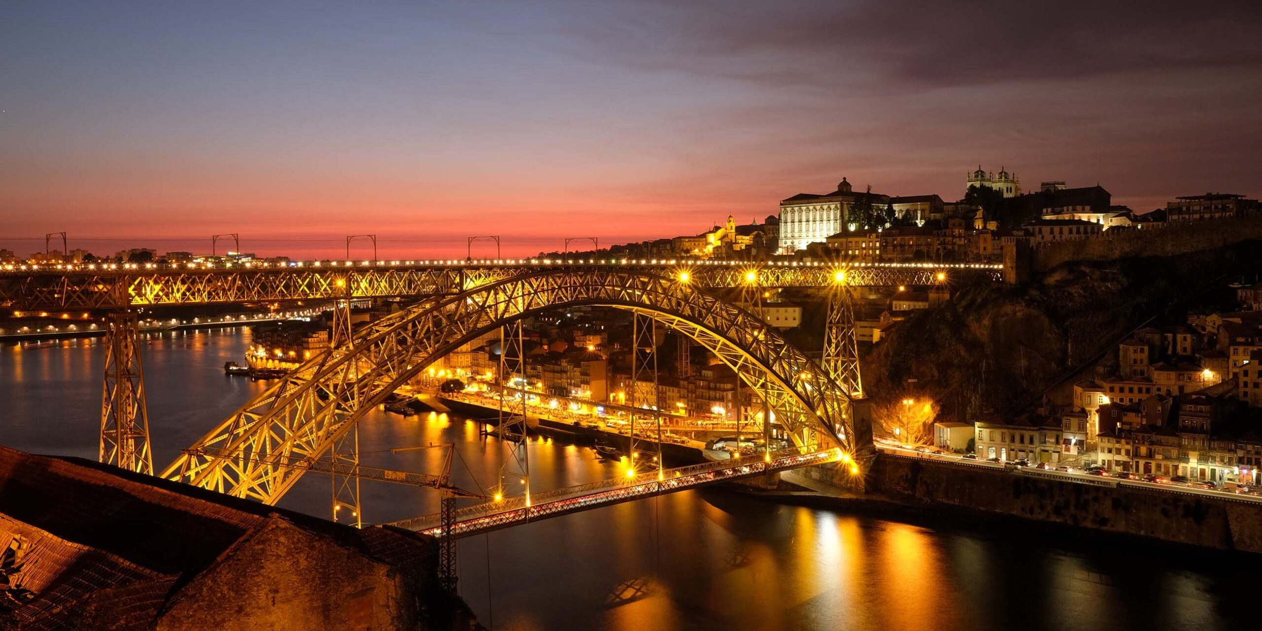d-luis-bridge-and-douro-river-porto-portugal-2021-08-31-10-16-11-utc